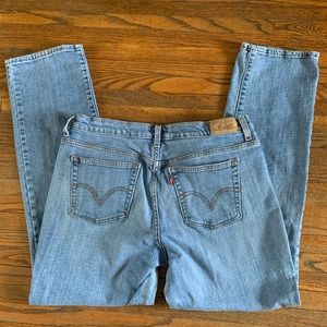 Size 14 Levi straight leg